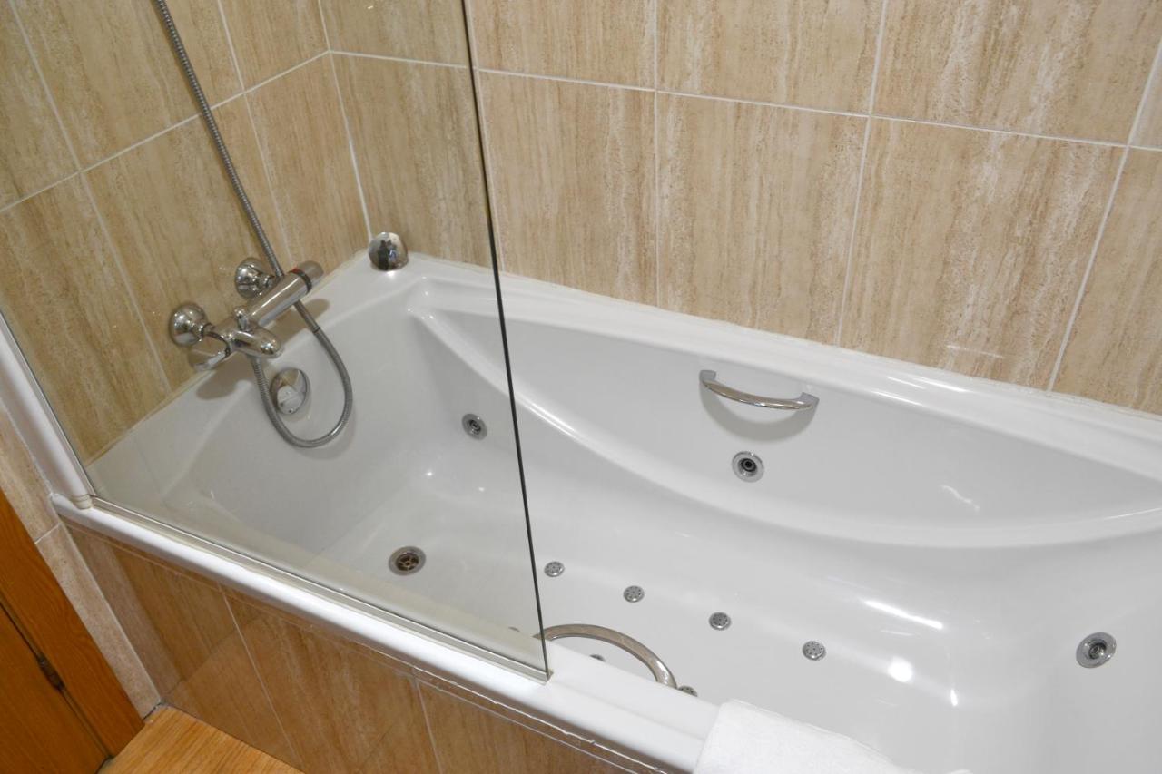 Hotel Alda Centro Oviedo Kültér fotó